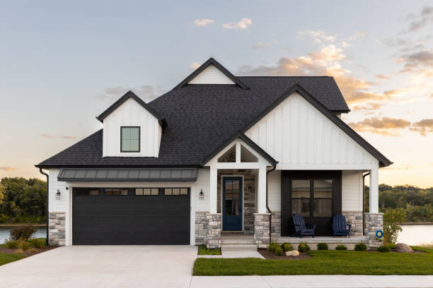 Best Roof Moss and Algae Removal  in Tehachapi, CA